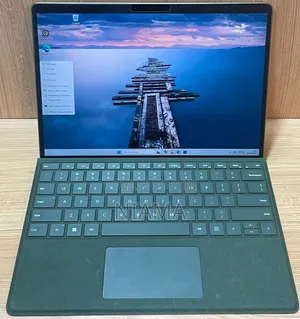 Nouveau Microsoft Surface Pro 9 16GB Intel Core i7 SSD 512GB
