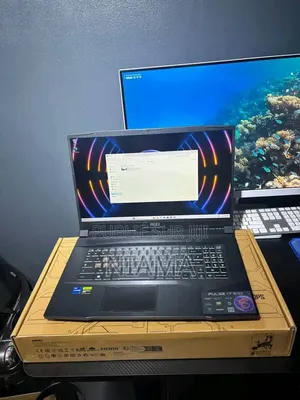 Nouveau Ordinateur portable MSI Pulse GL66 32GB Intel Core i7 SSD 1T