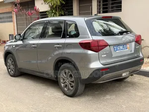 Suzuki Vitara 2021 Gris