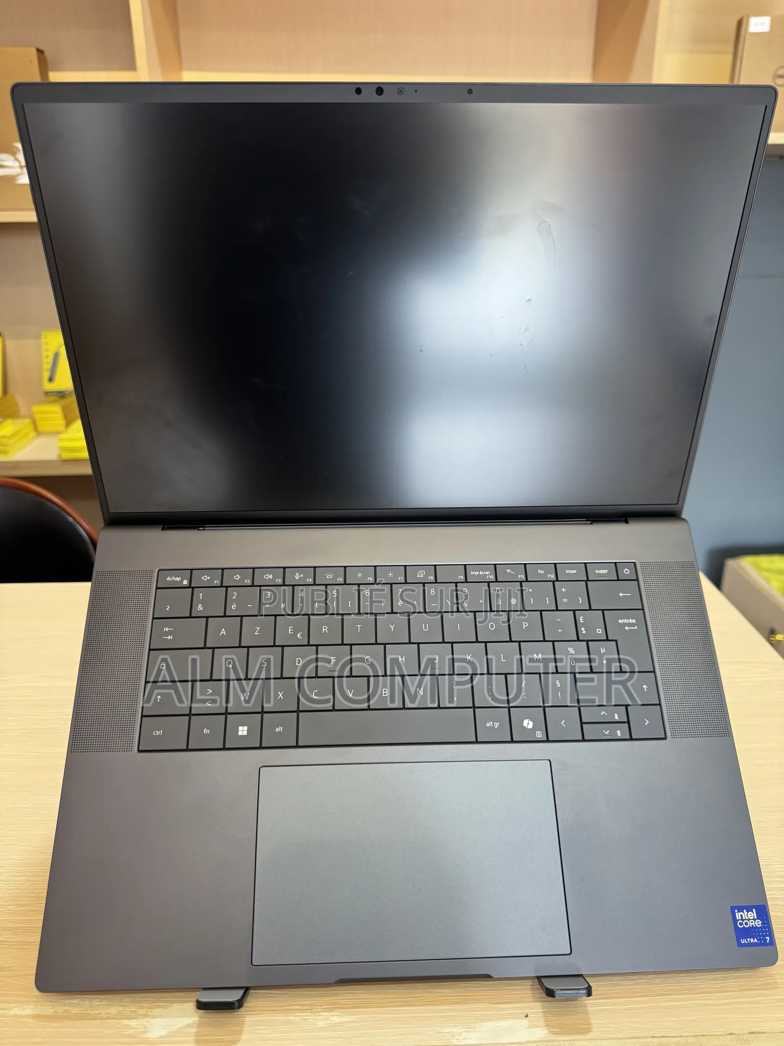 Ordinateur portable Dell Pro Max 16 32GB Intel Core Ultra 7 SSD 1T