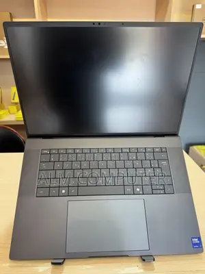 Ordinateur portable Dell Pro Max 16 32GB Intel Core Ultra 7 SSD 1T