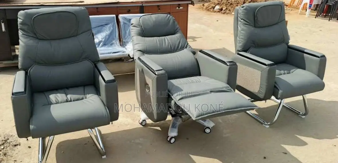 Fauteuil DG Et Visiteur