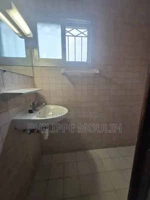 3chbre Appartement dans Cocody 2 Plateaux à Louer