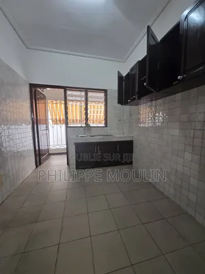3chbre Appartement dans Cocody 2 Plateaux à Louer