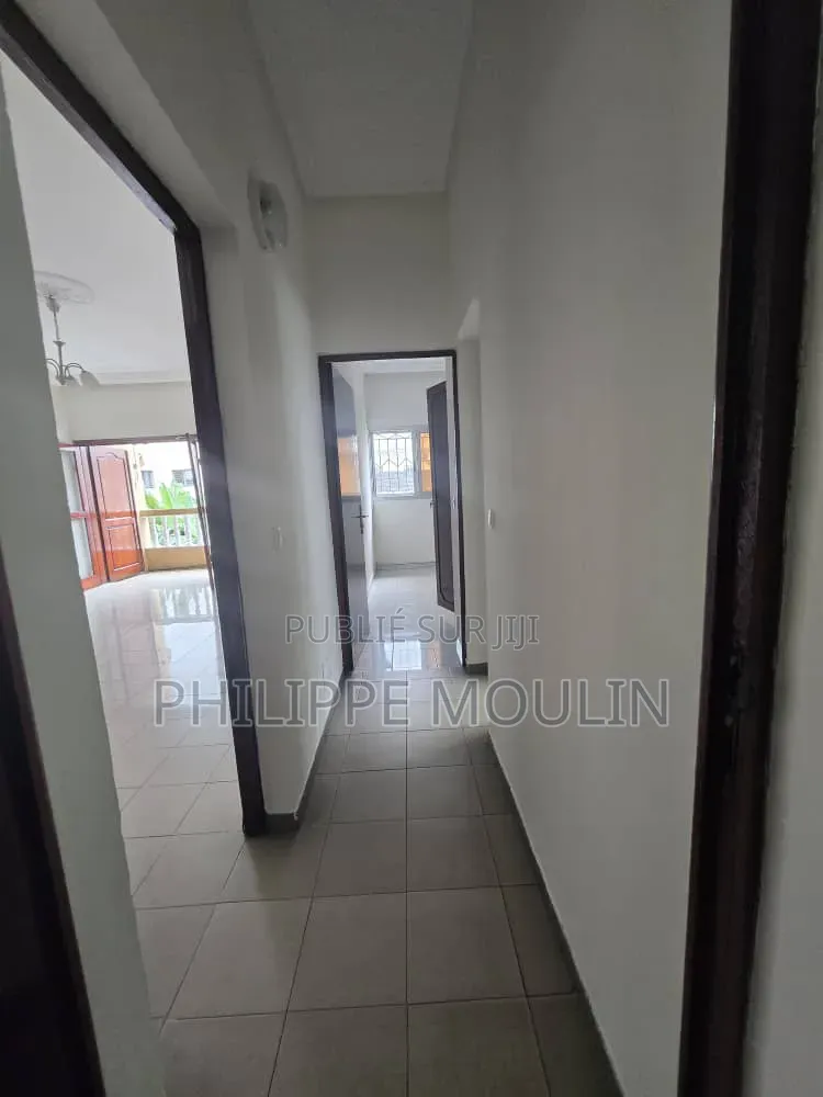 3chbre Appartement dans Cocody 2 Plateaux à Louer