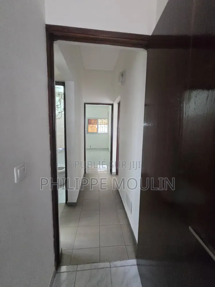 3chbre Appartement dans Cocody 2 Plateaux à Louer