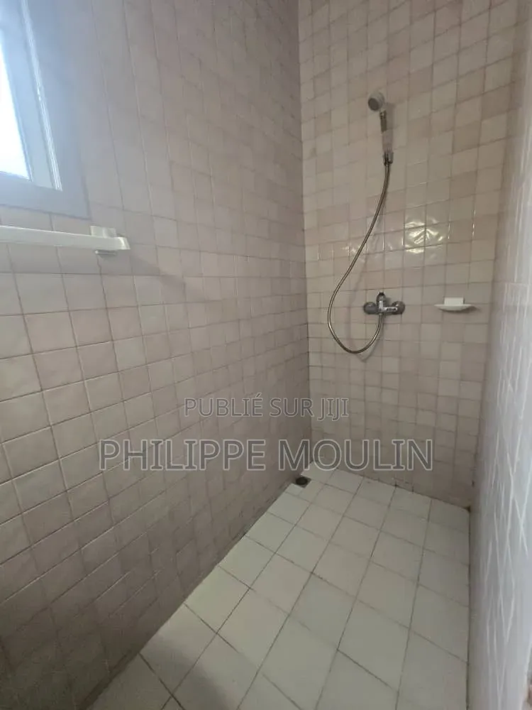 3chbre Appartement dans Cocody 2 Plateaux à Louer