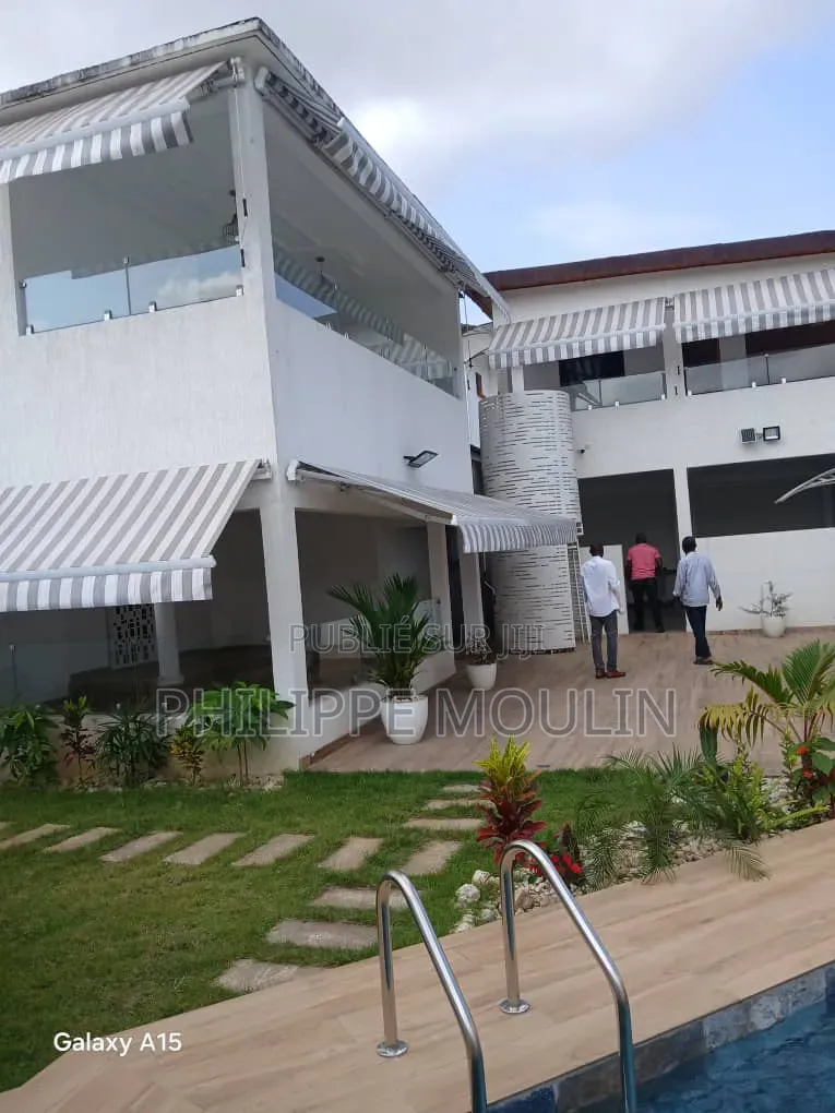 9chbre Villa dans Cocody Faya à Louer