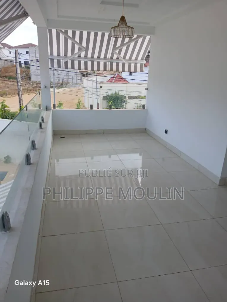 9chbre Villa dans Cocody Faya à Louer