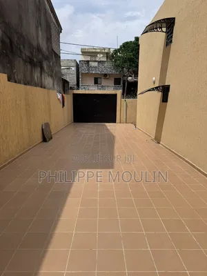 4chbre Duplex dans Duplex 5 Piece à Louer