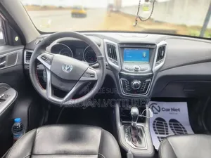Changan CS35 2020 Gris