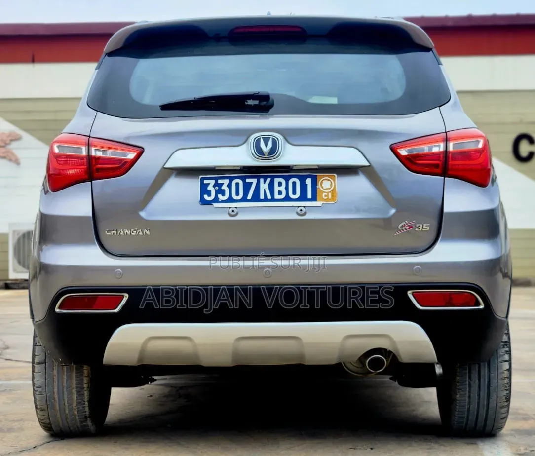 Changan CS35 2020 Gris