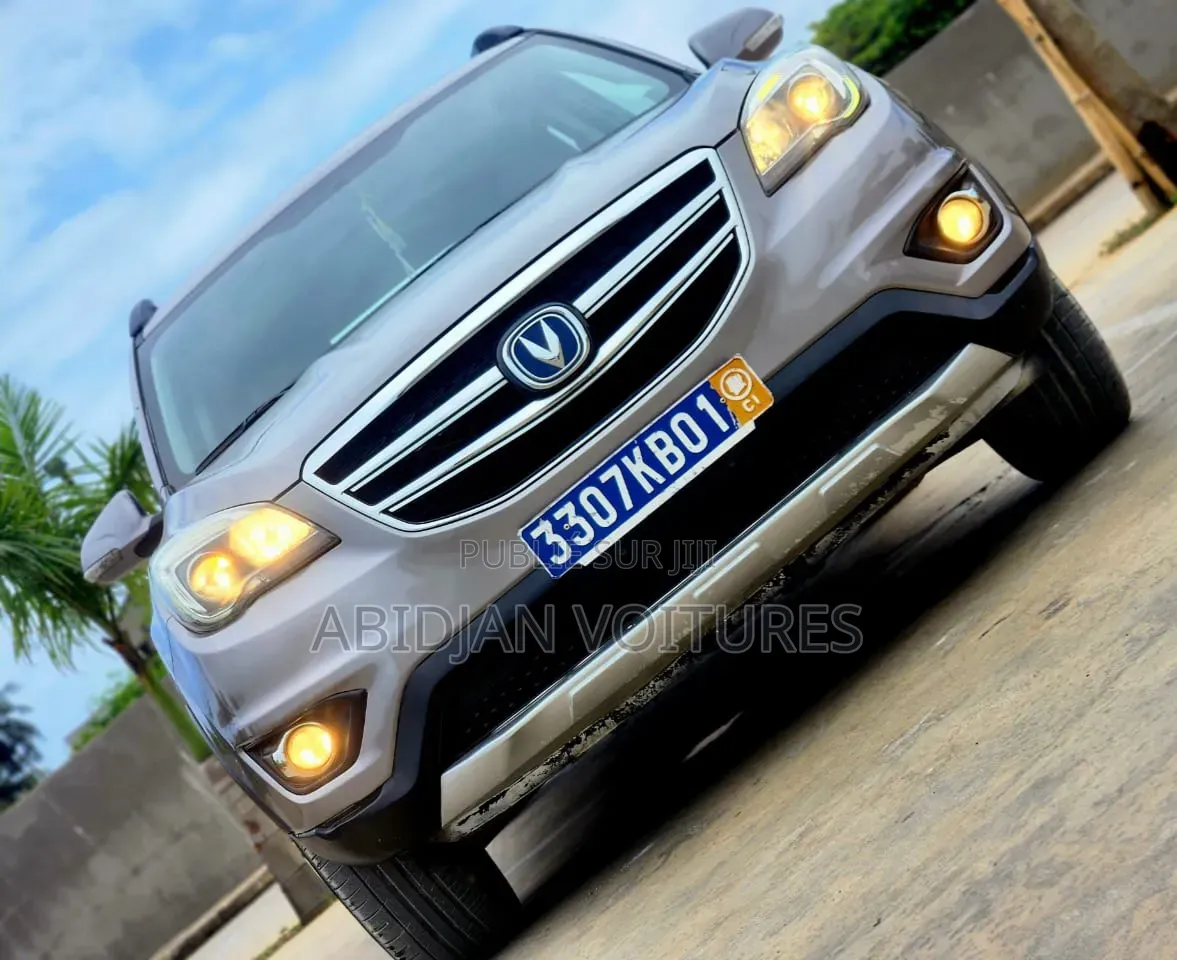 Changan CS35 2020 Gris