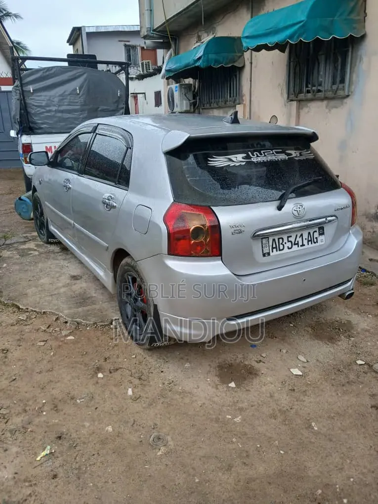 Toyota Corolla 2005 Gris