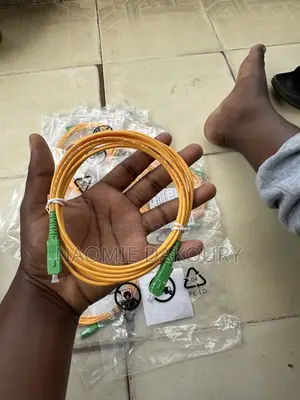 Câble Ethernet Et Fibre Optique