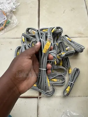 Câble Ethernet Et Fibre Optique