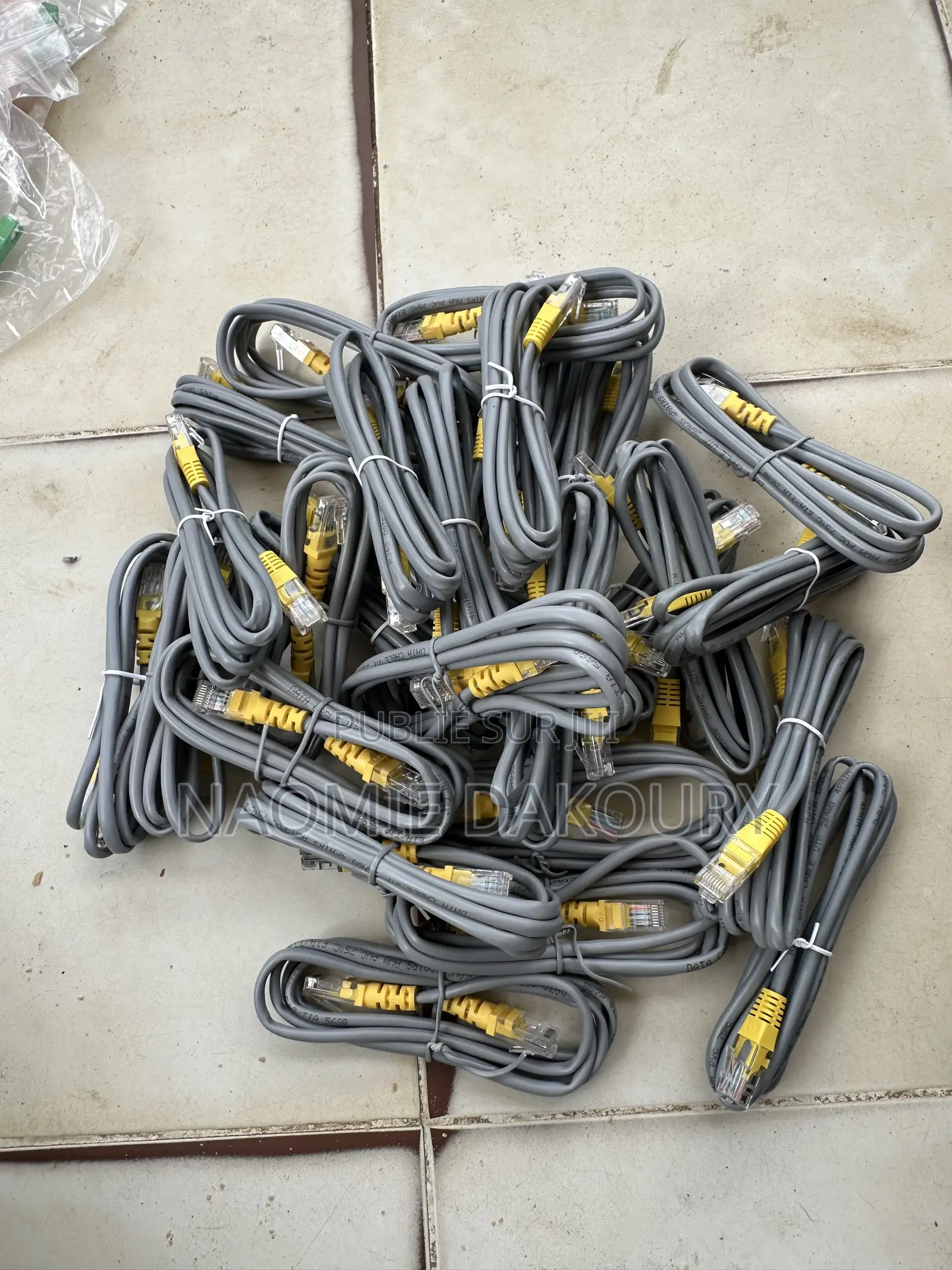 Câble Ethernet Et Fibre Optique