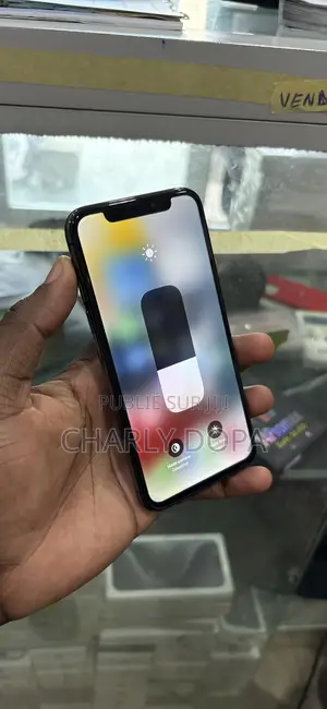Pomme iPhone X 64 GB Noir