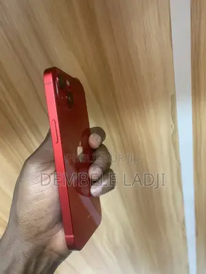 Pomme iPhone 13 128 GB Rouge