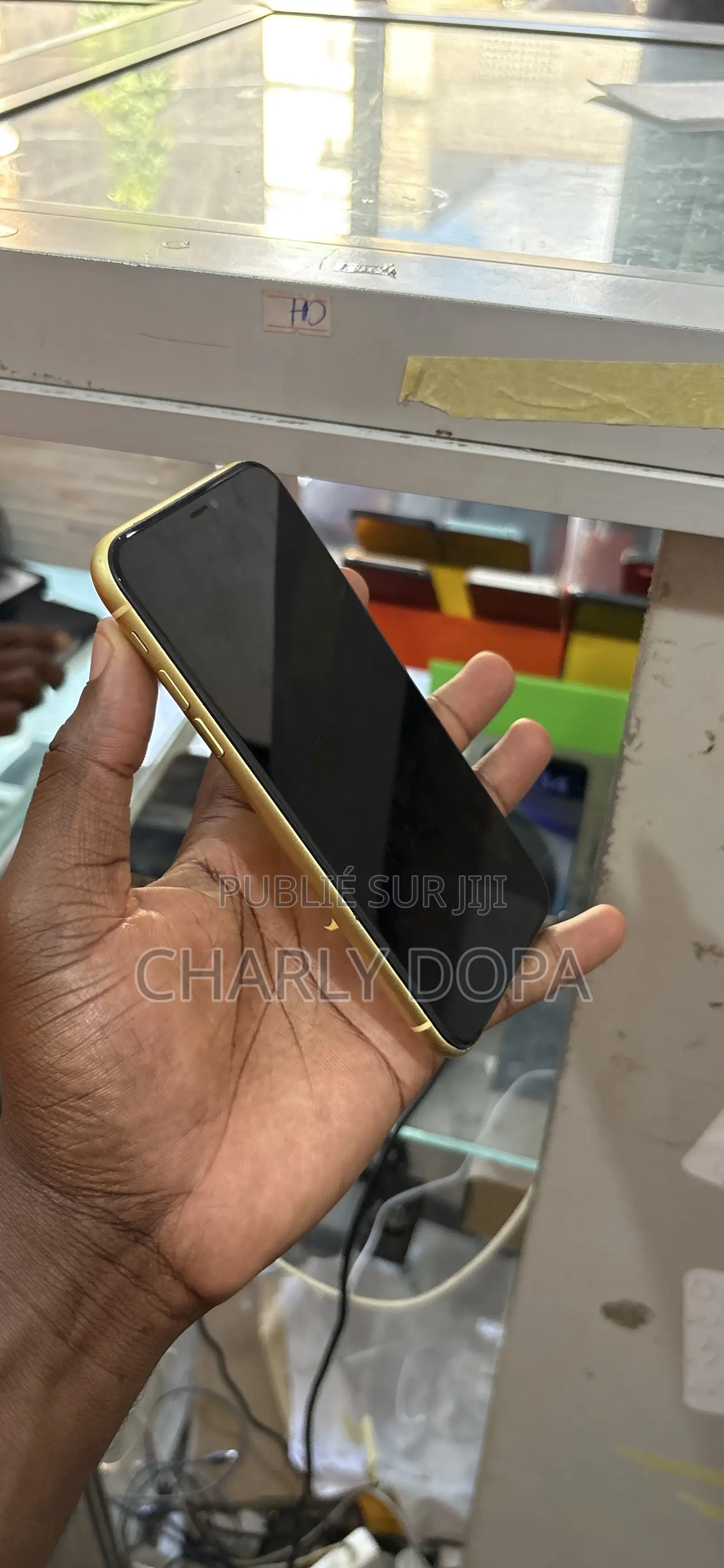 Pomme iPhone 11 128 GB Jaune