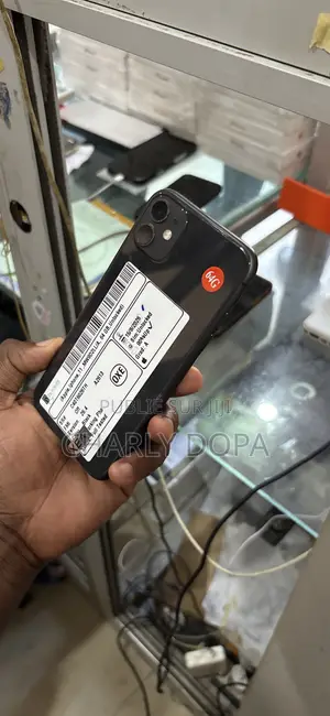 Pomme iPhone 11 64 GB Noir