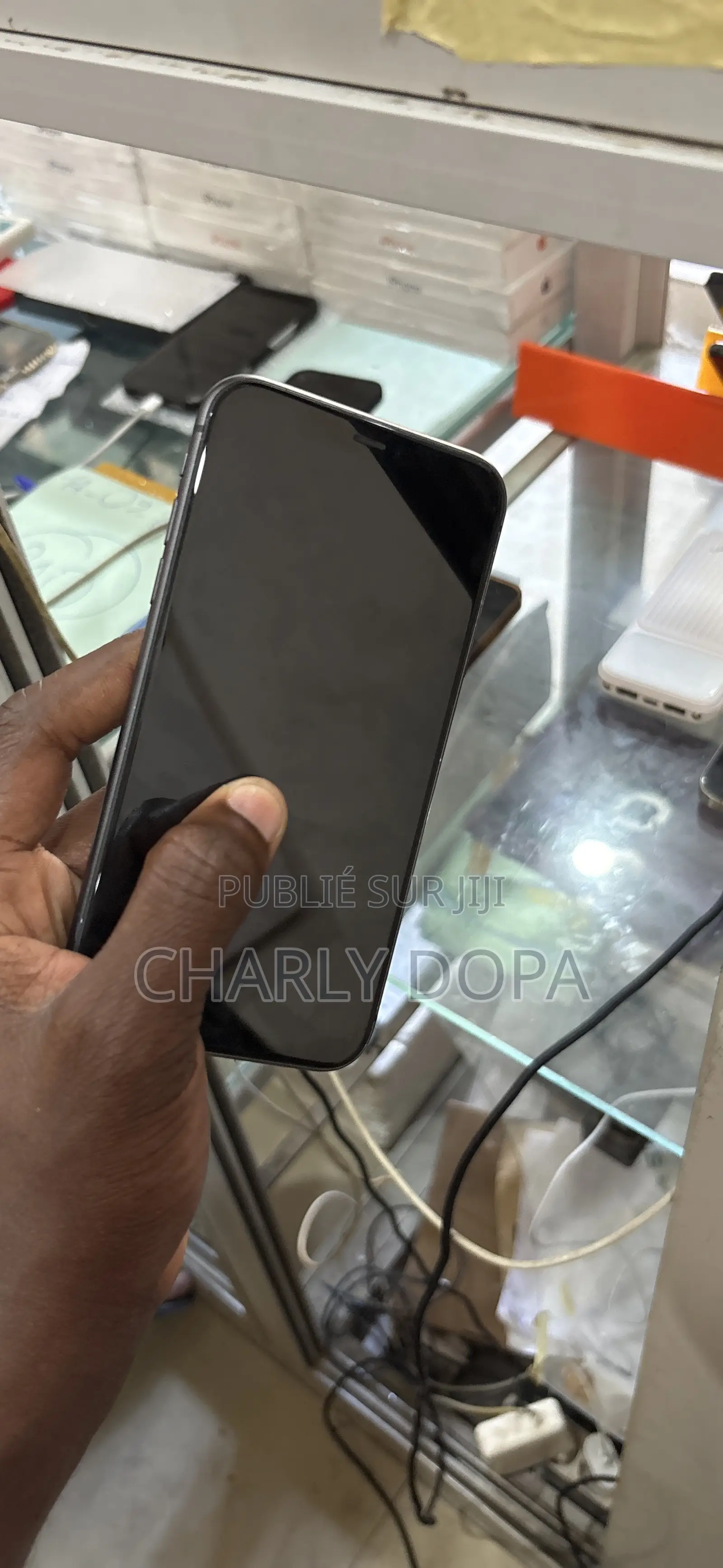 Pomme iPhone 11 64 GB Noir