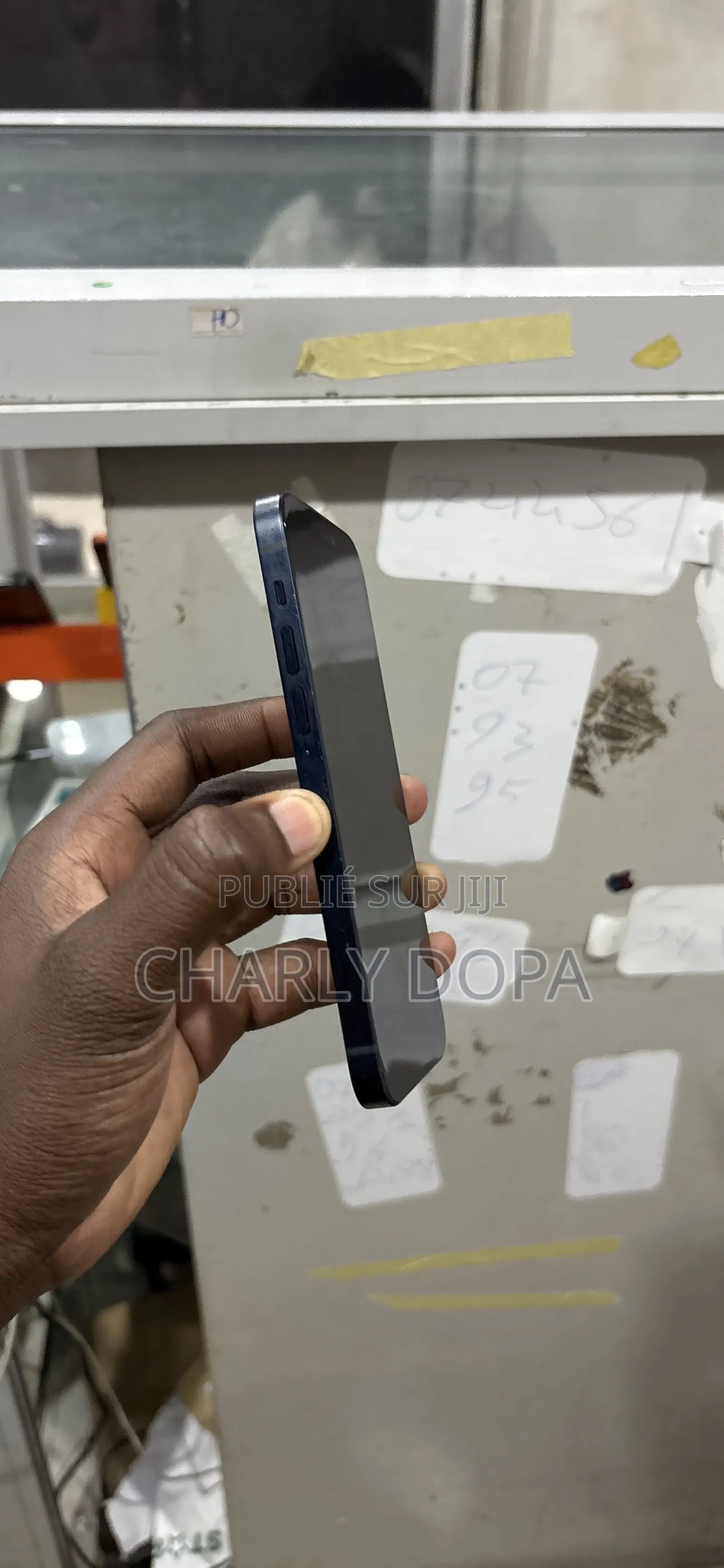 Pomme iPhone 12 64 GB Bleu