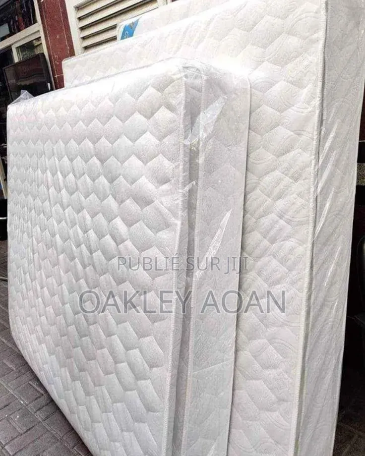 Matelas Disponible