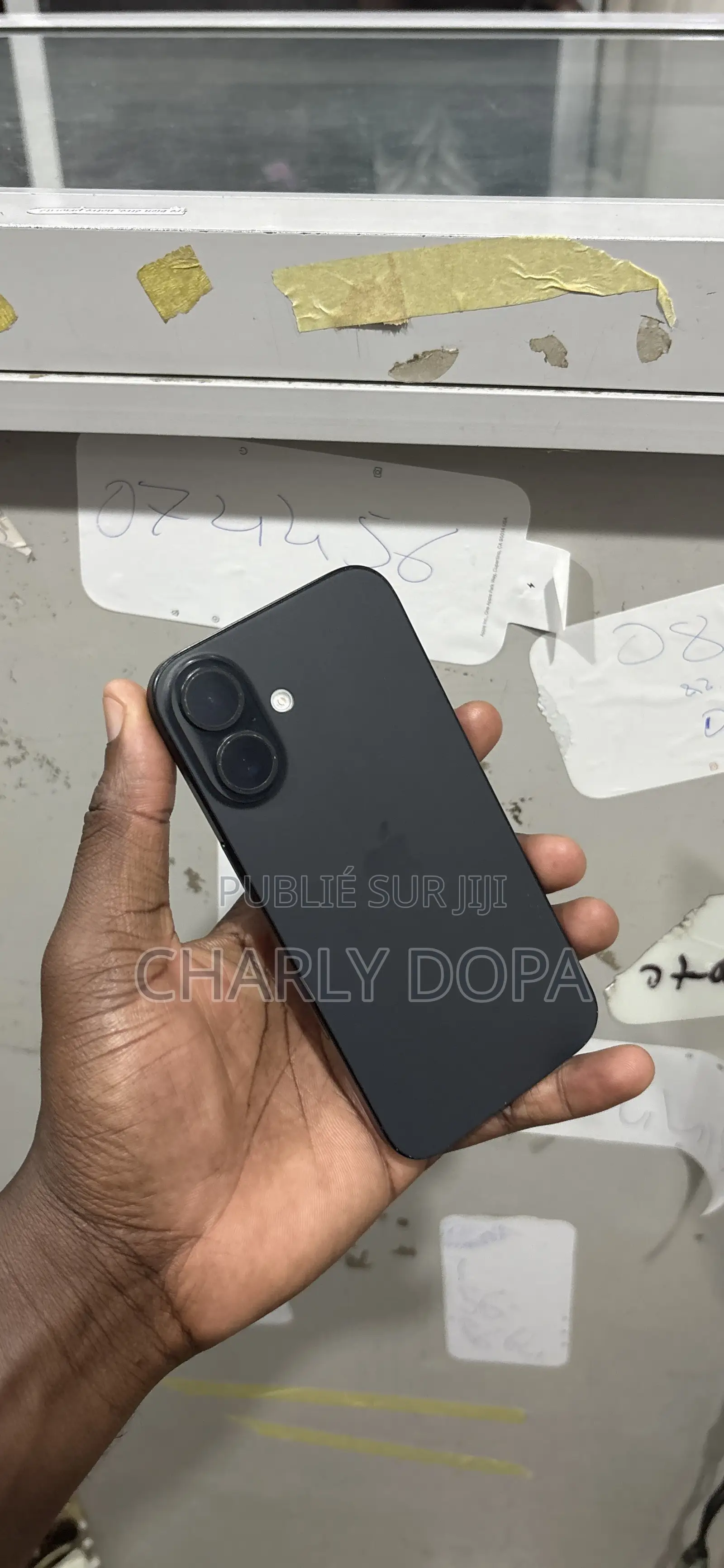 Pomme iPhone 16 128 GB Noir