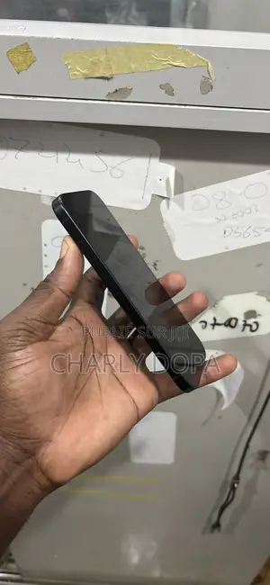 Pomme iPhone 16 128 GB Noir
