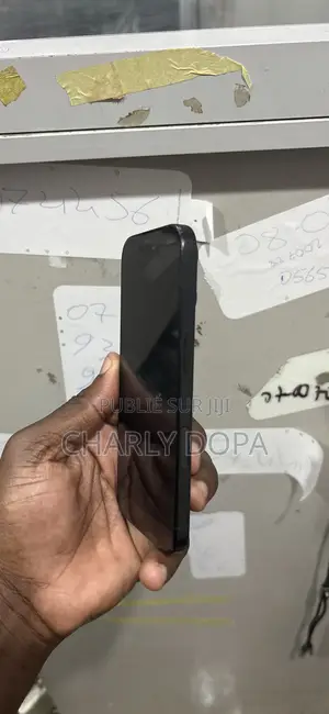 Pomme iPhone 16 128 GB Noir