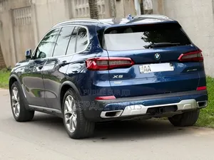 Nouveau BMW X5 xDrive40i 2024 Bleu