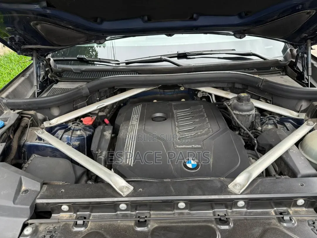 Nouveau BMW X5 xDrive40i 2024 Bleu