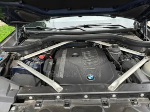 Nouveau BMW X5 xDrive40i 2024 Bleu