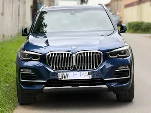 Nouveau BMW X5 xDrive40i 2024 Bleu