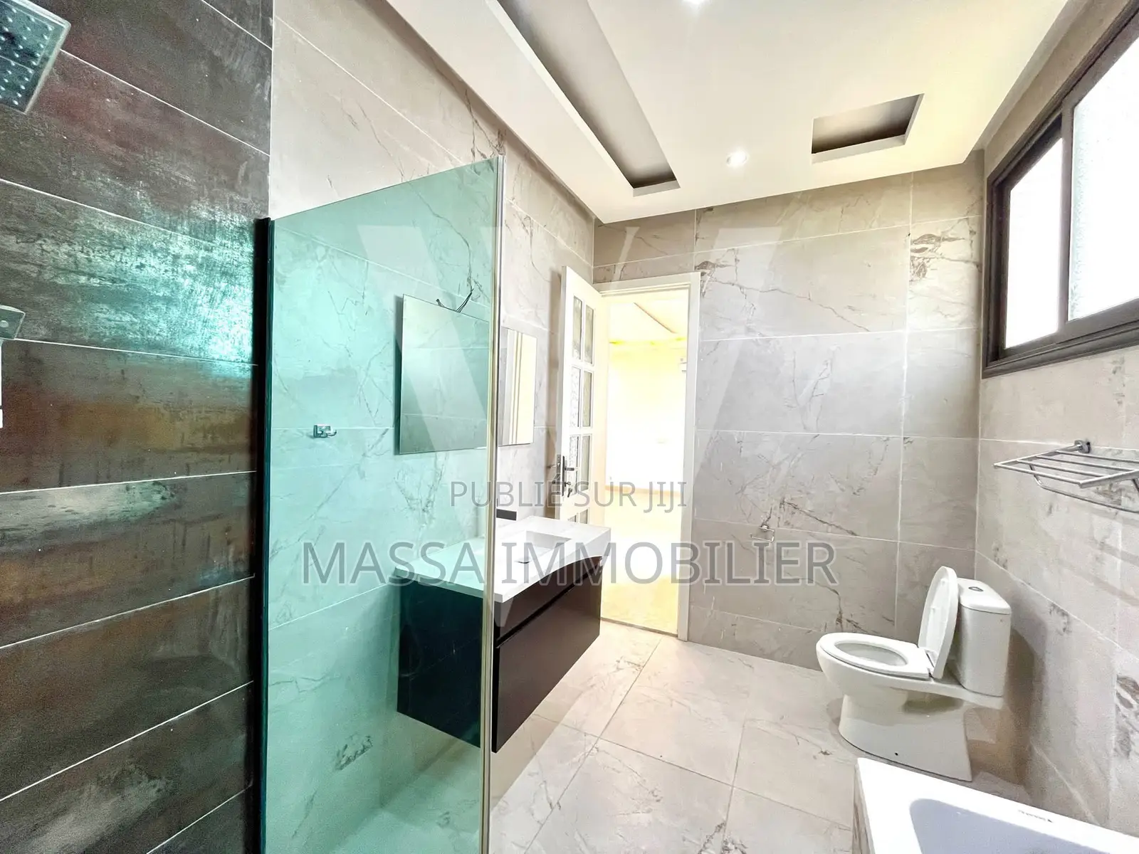 3chbre Appartement dans Massa Immobilier, Cocody à Louer