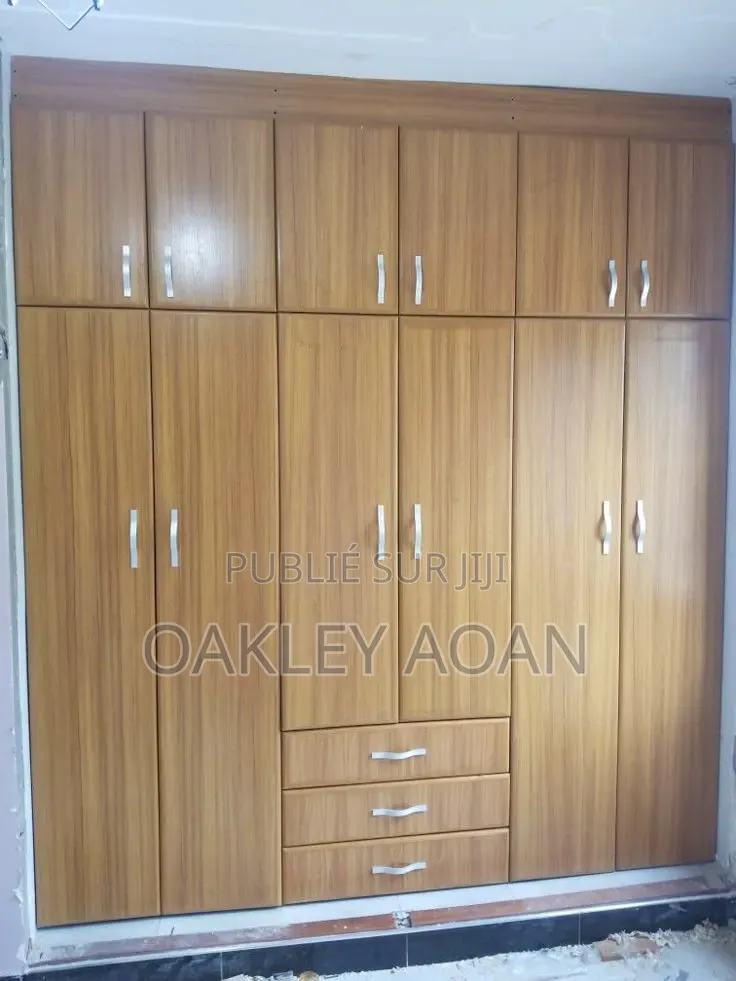Armoire Disponible