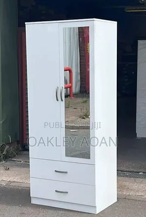 Armoire Disponible