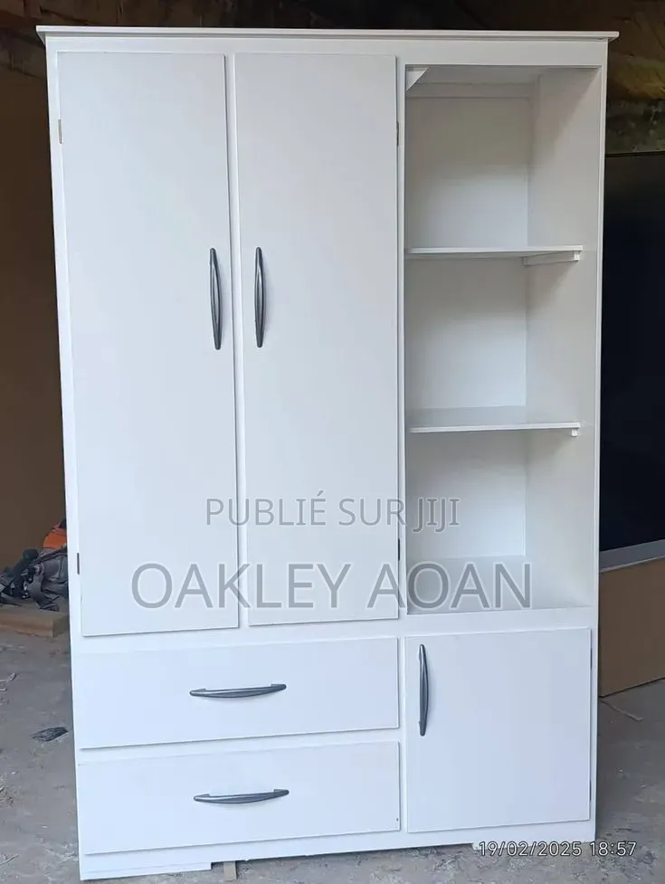 Armoire Disponible