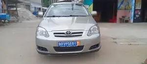 Toyota Corolla 2004 Gris