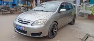 Toyota Corolla 2004 Gris