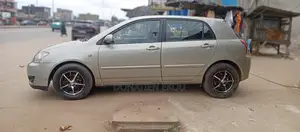 Toyota Corolla 2004 Gris