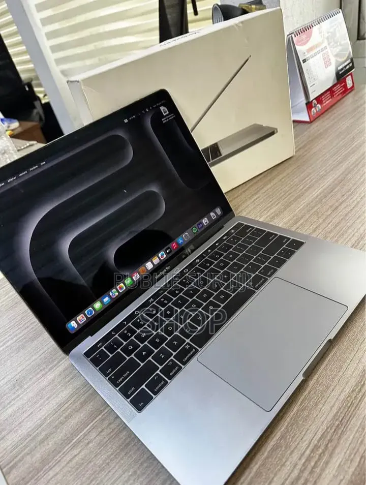 Nouveau Metabox Prime-X P775TM-G 256GB Apple M1 Max HDD 6T