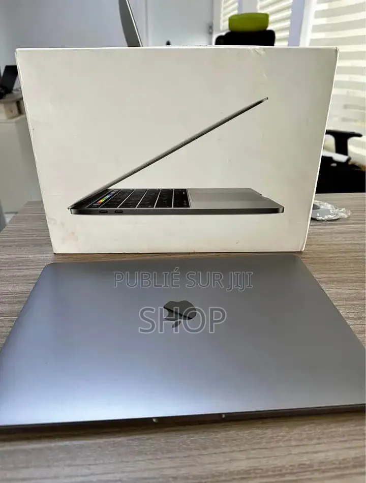 Nouveau Metabox Prime-X P775TM-G 256GB Apple M1 Max HDD 6T