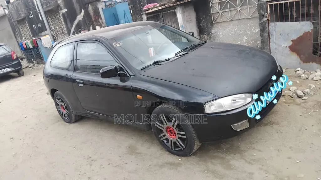 Mitsubishi Colt 2004 Noir