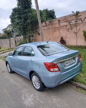 Suzuki Dzire 2024 Bleu