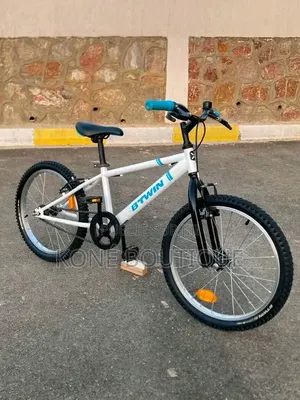 Vélo VTT Disponible
