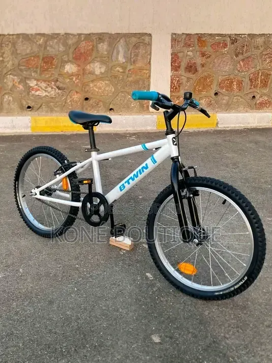 Vélo VTT Disponible