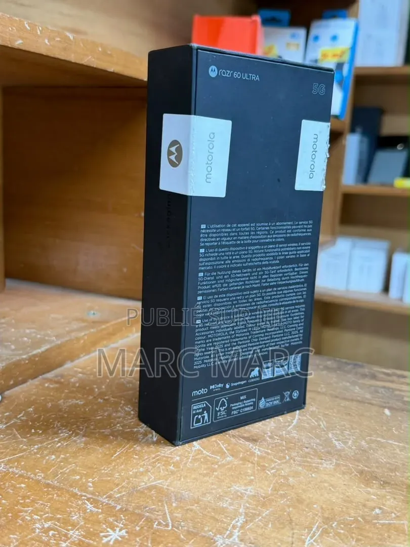 Nouveau Motorola Razr 60 Ultra 512 GB Vert