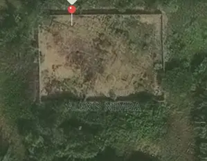 En Vente Terrain 633m2 Avec Acd Sur Terre Ferme Bordure Lac Brakré